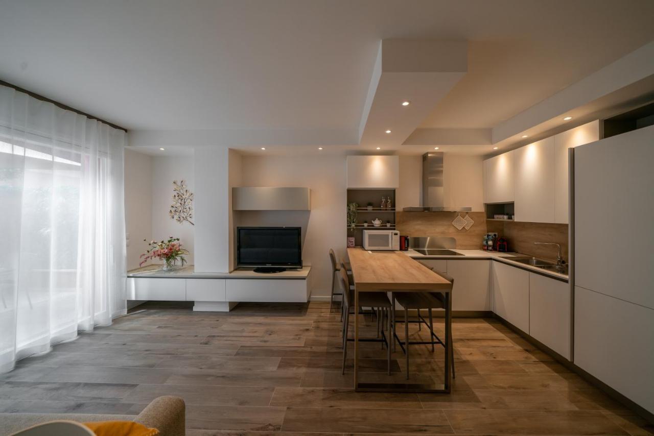 Smart House S.Orsola - Garage & Garden Apartment โบโลญญา ภายนอก รูปภาพ